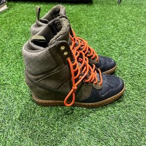 Nike Sky High Dark Loden Sneaker Boot Heels 7